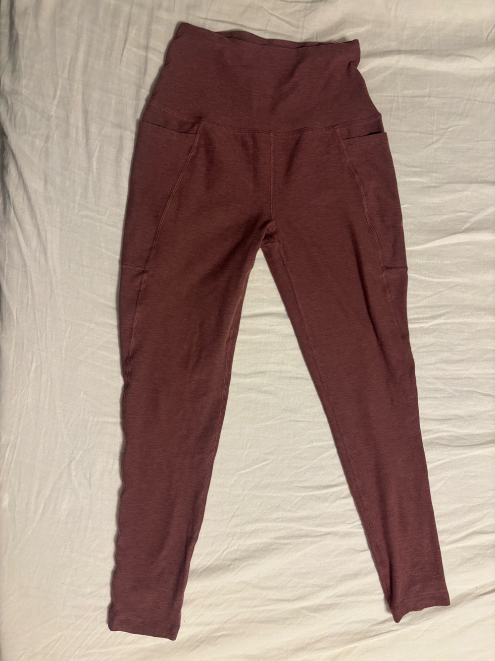 Beyond Yoga Mauve High-Waist Leggings with Side Pockets